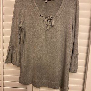 Fever - long bell sleeve top, color gray, size small